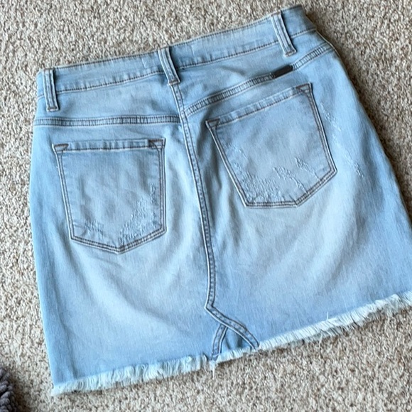 KanCan Denim Skirt. Womens Size: M - Picture 2 of 4